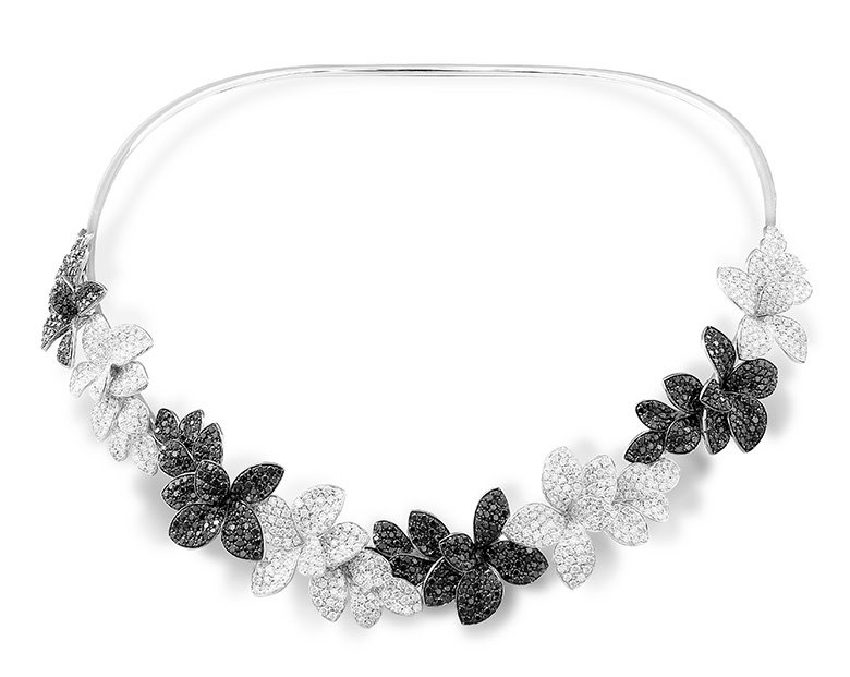 Necklace from the collection of Stelle in Fiore by Pasquale Bruni