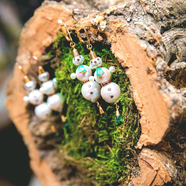 Snowman earrings with gold, pearls, enamel, topazes, diamonds