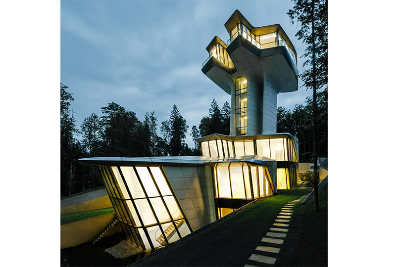 the construction of the residence of Vladislav Doronin in Barvikha under the project of Zaha Hadid