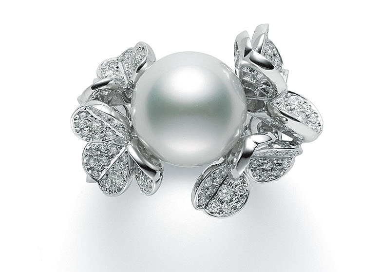 Find four-leaf clovers in the new Fortune Leaves collection by Mikimoto