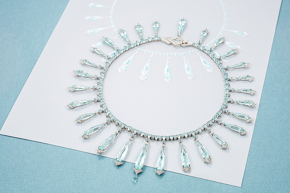 Necklace made of white gold with diamonds and semi-precious stones