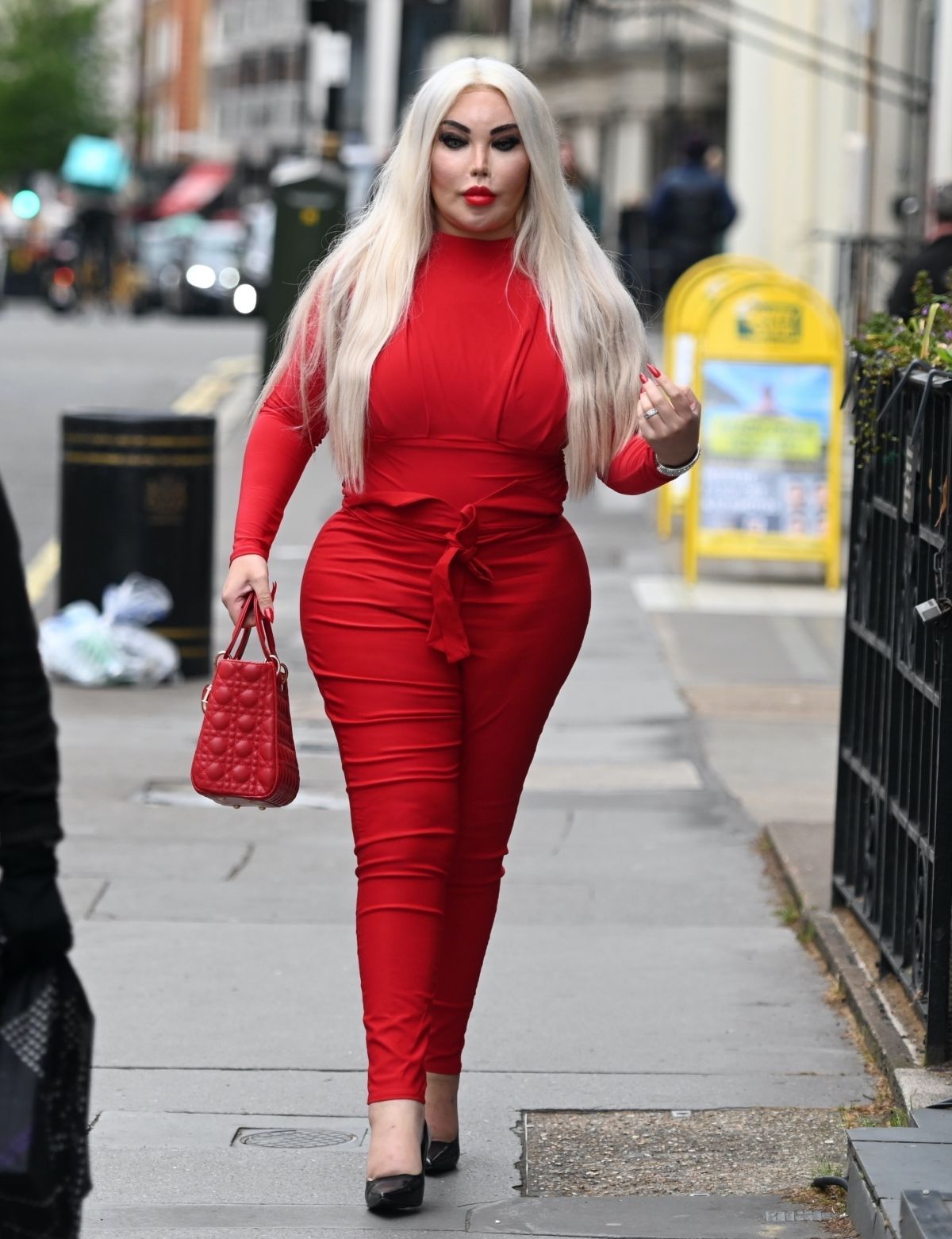 jessica-alves-all-in-red-out-and-about-in-london-05-15-2021-6.jpg